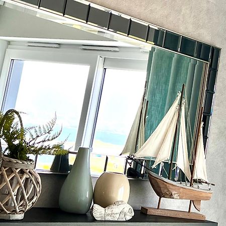 Stunning Sea Views, Luxury Apartment Beaches & Restaurants Are A Short Walk Away نيوكويي المظهر الخارجي الصورة